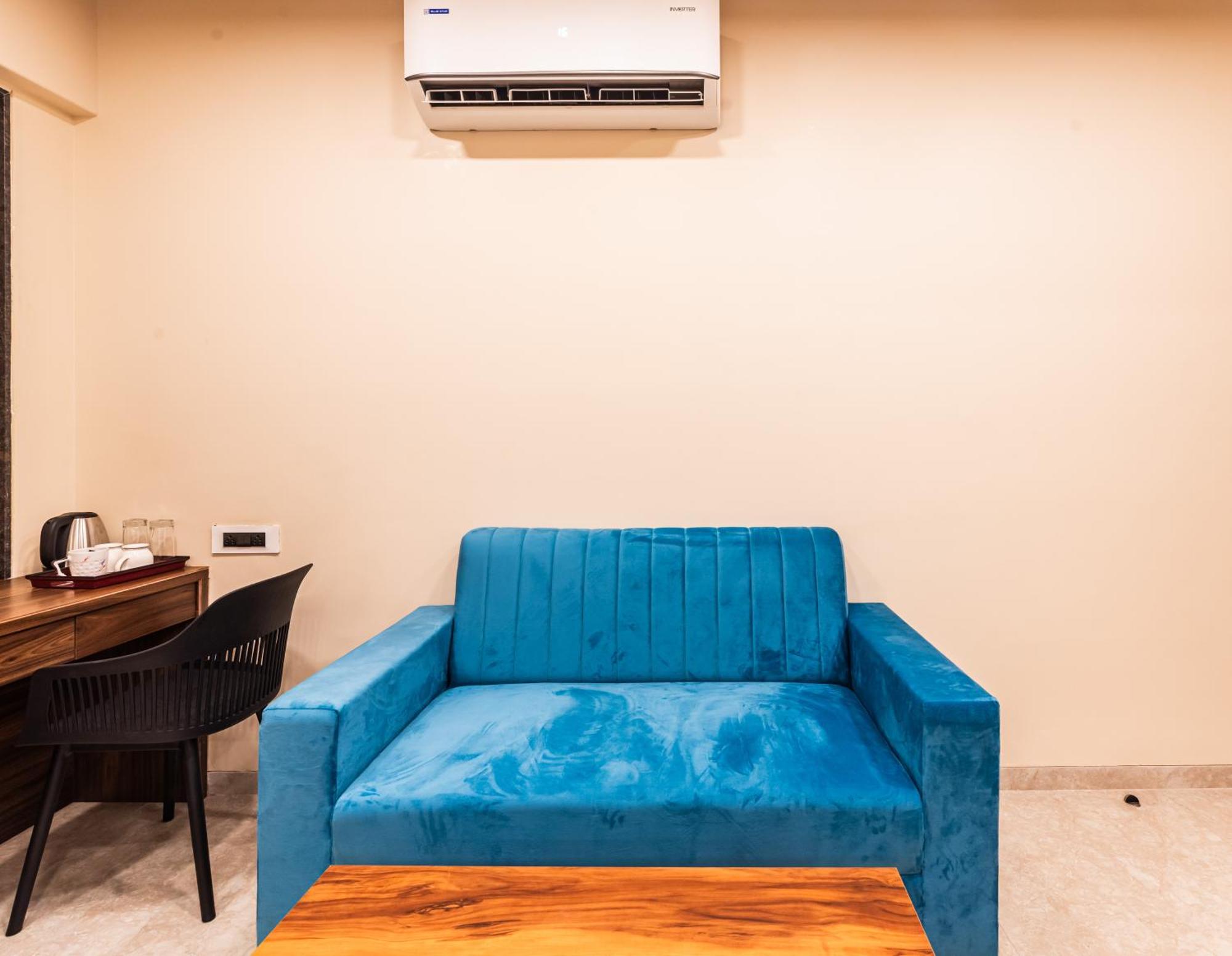 Lemon Wood Suites Pune Exterior photo